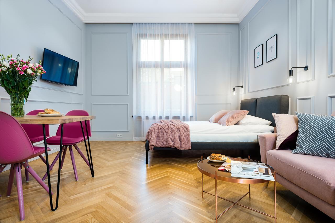 P&j Luxury Apartament