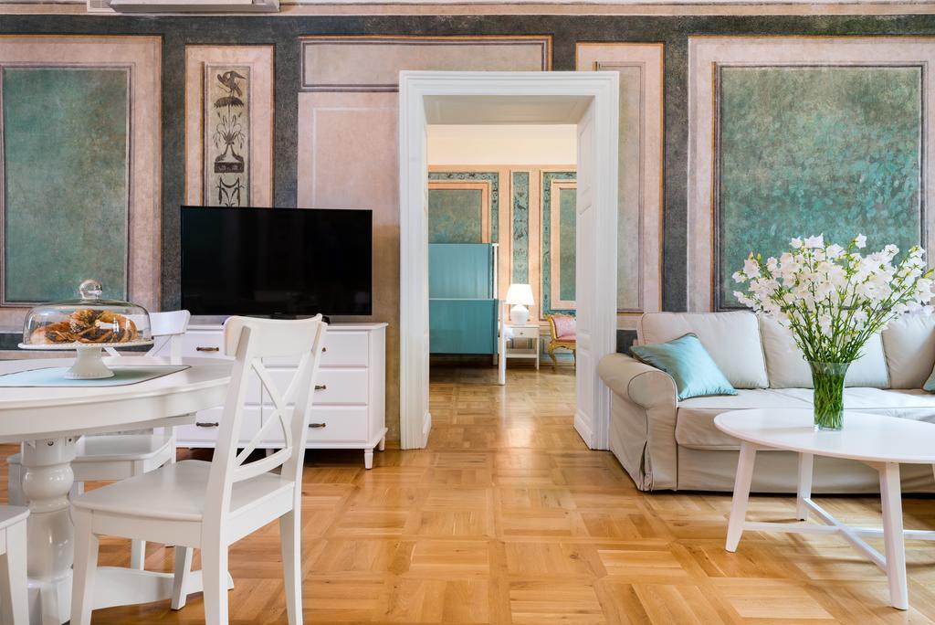 P&j Luxury * Krakau
