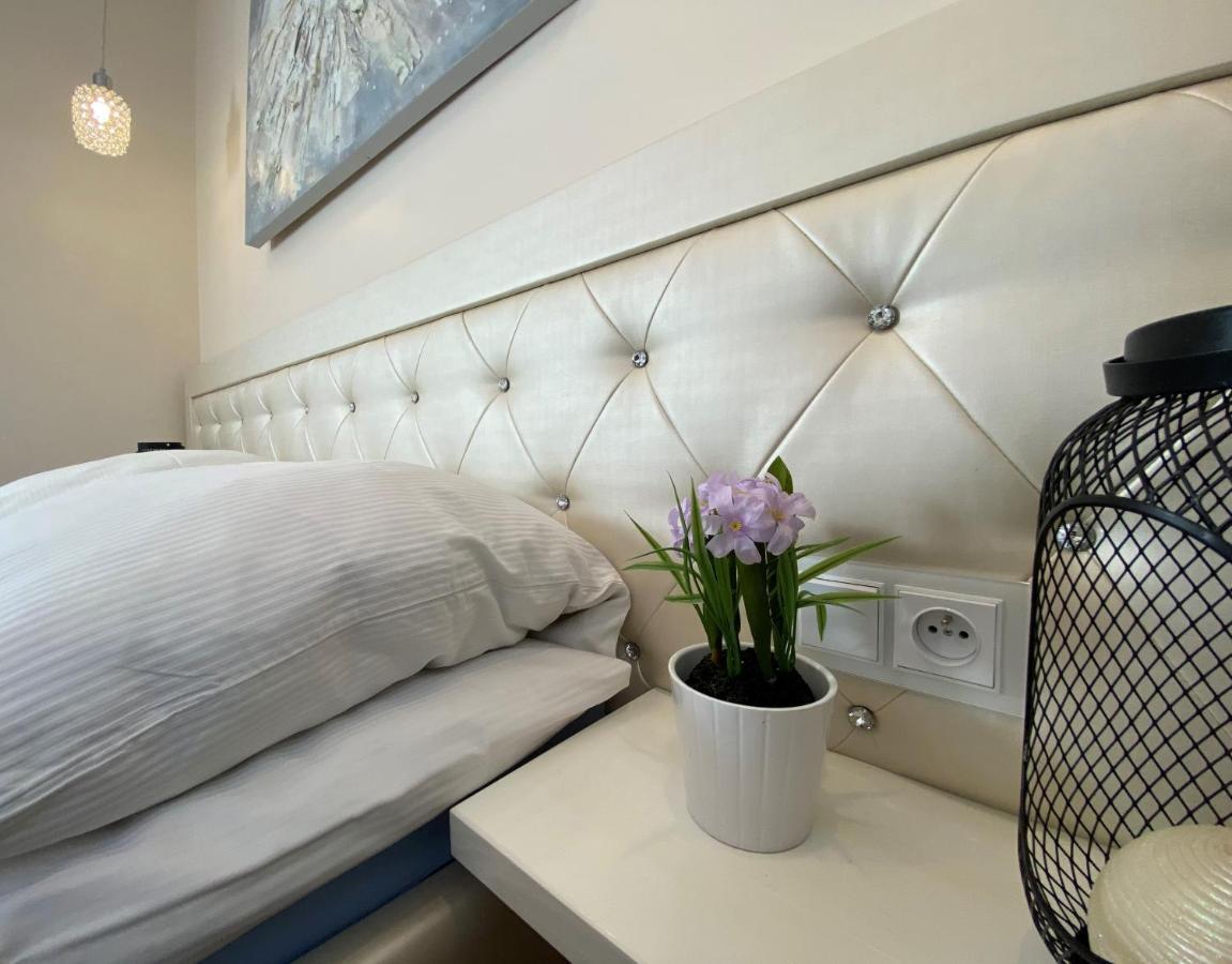P&j Luxury Apartment *